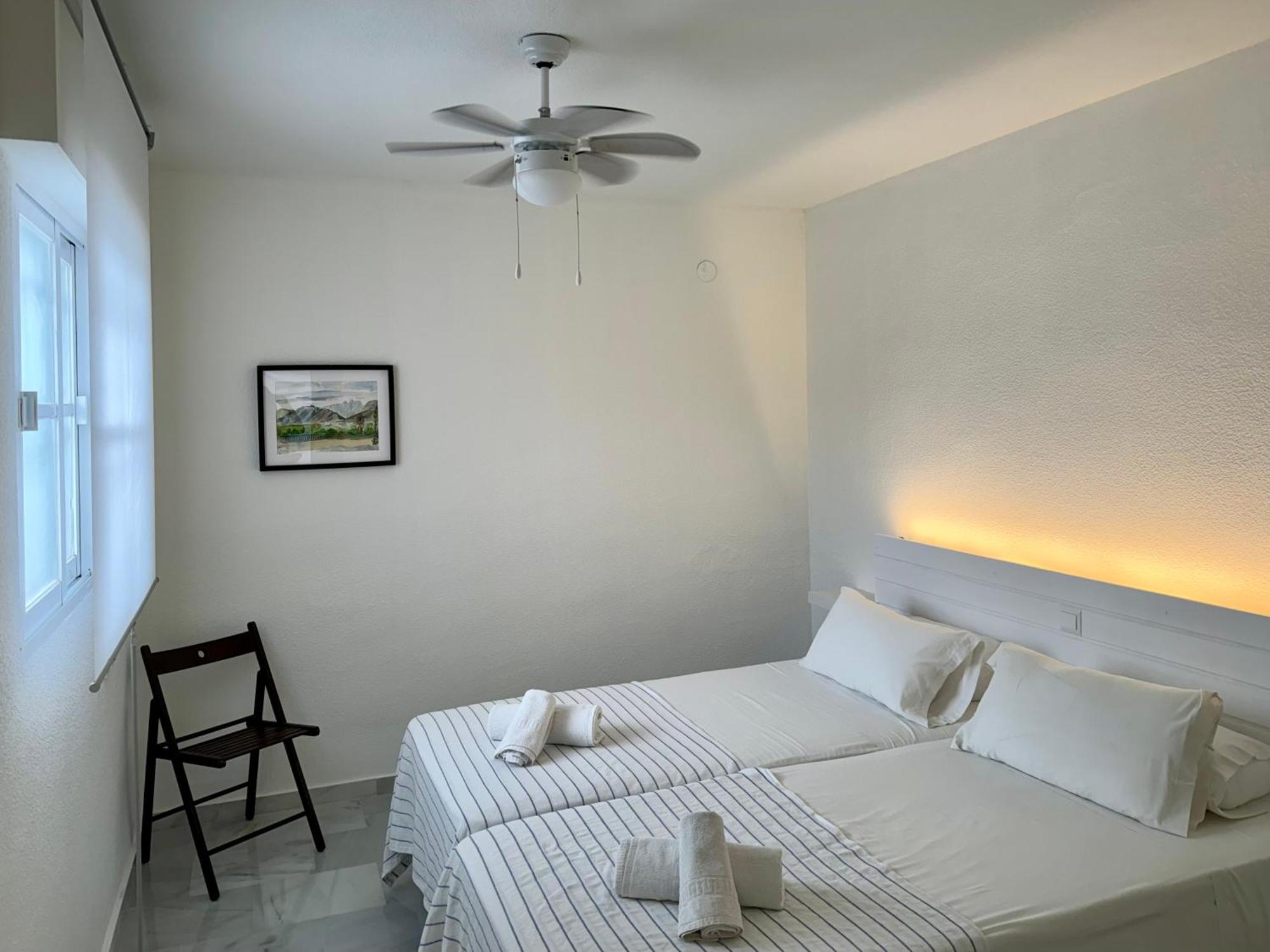 Fuentes De Nerja Apartment Phòng bức ảnh